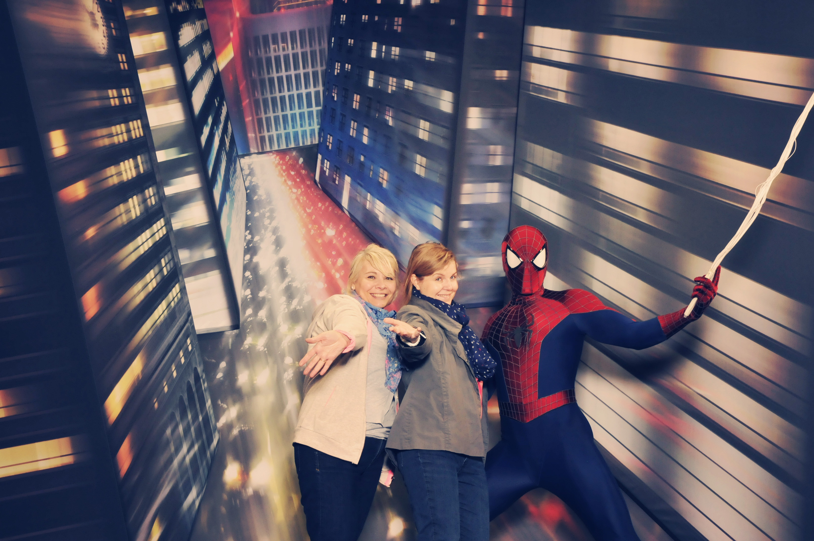 meet-spiderman-disneyland-paris-5